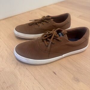 Sperry Brown suede Low-Top Sneakers with White Sole
